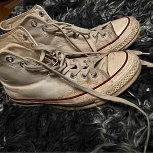 Beaten White Chuck 70